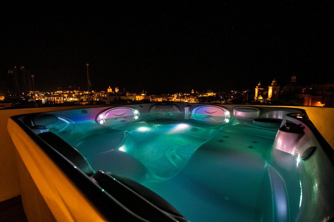 Penthouse Retreat Apartment Cospicua Bagian luar foto