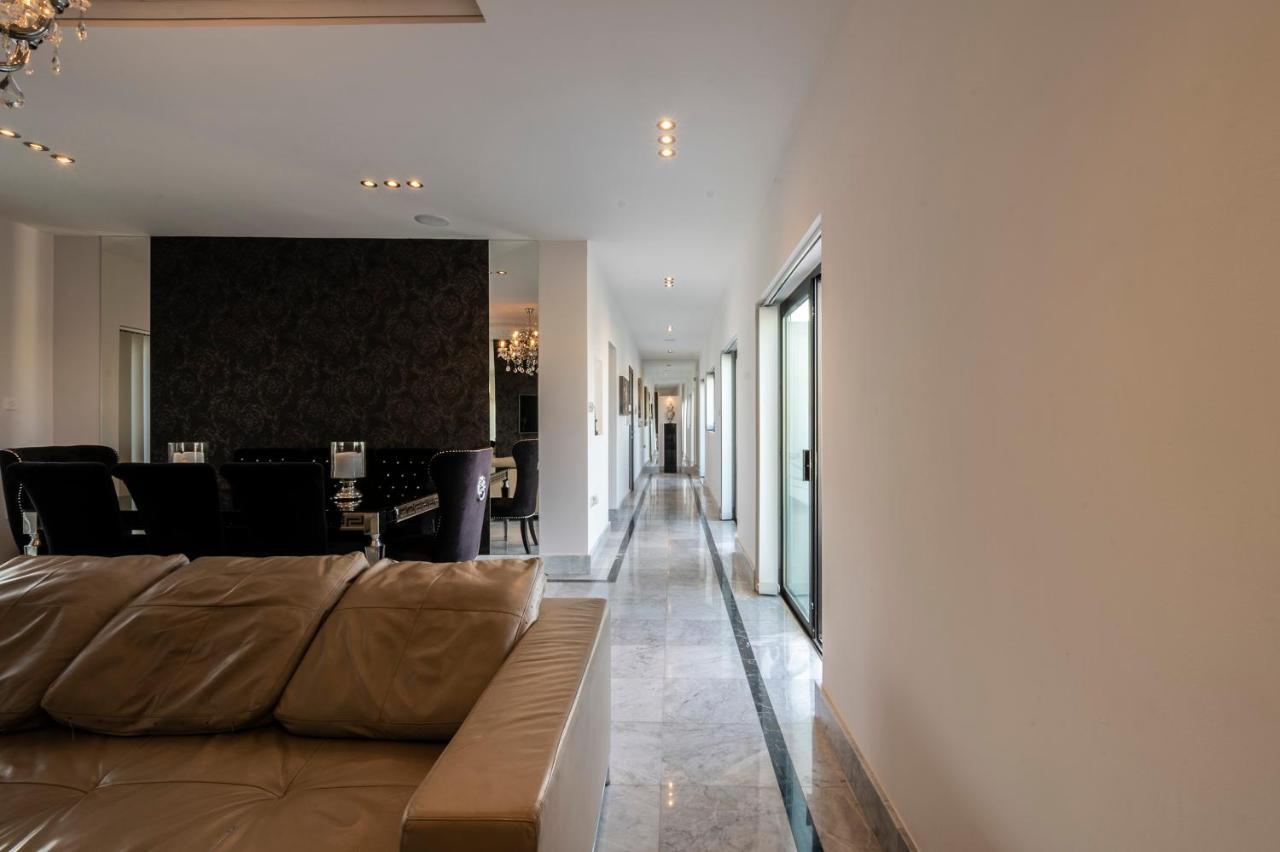 Penthouse Retreat Apartment Cospicua Bagian luar foto