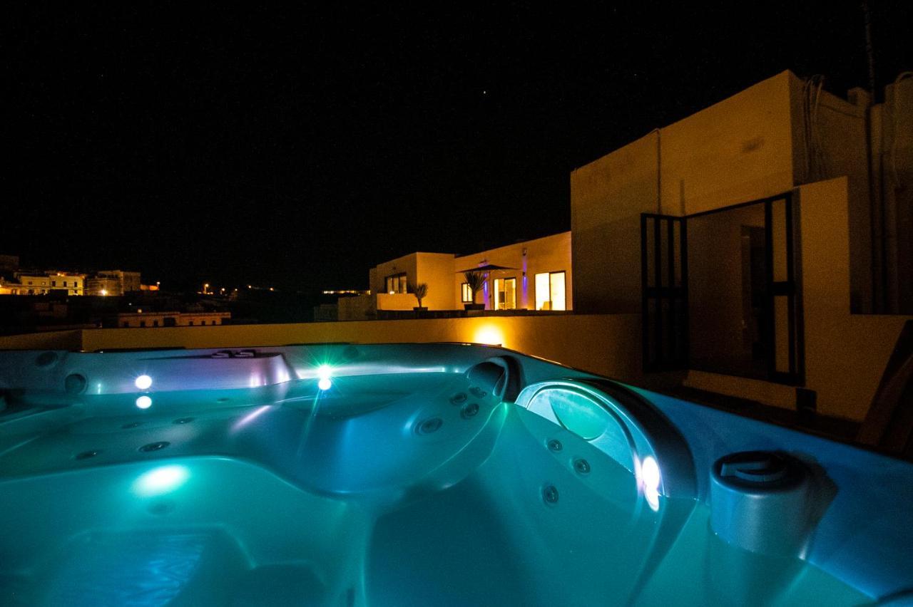 Penthouse Retreat Apartment Cospicua Bagian luar foto