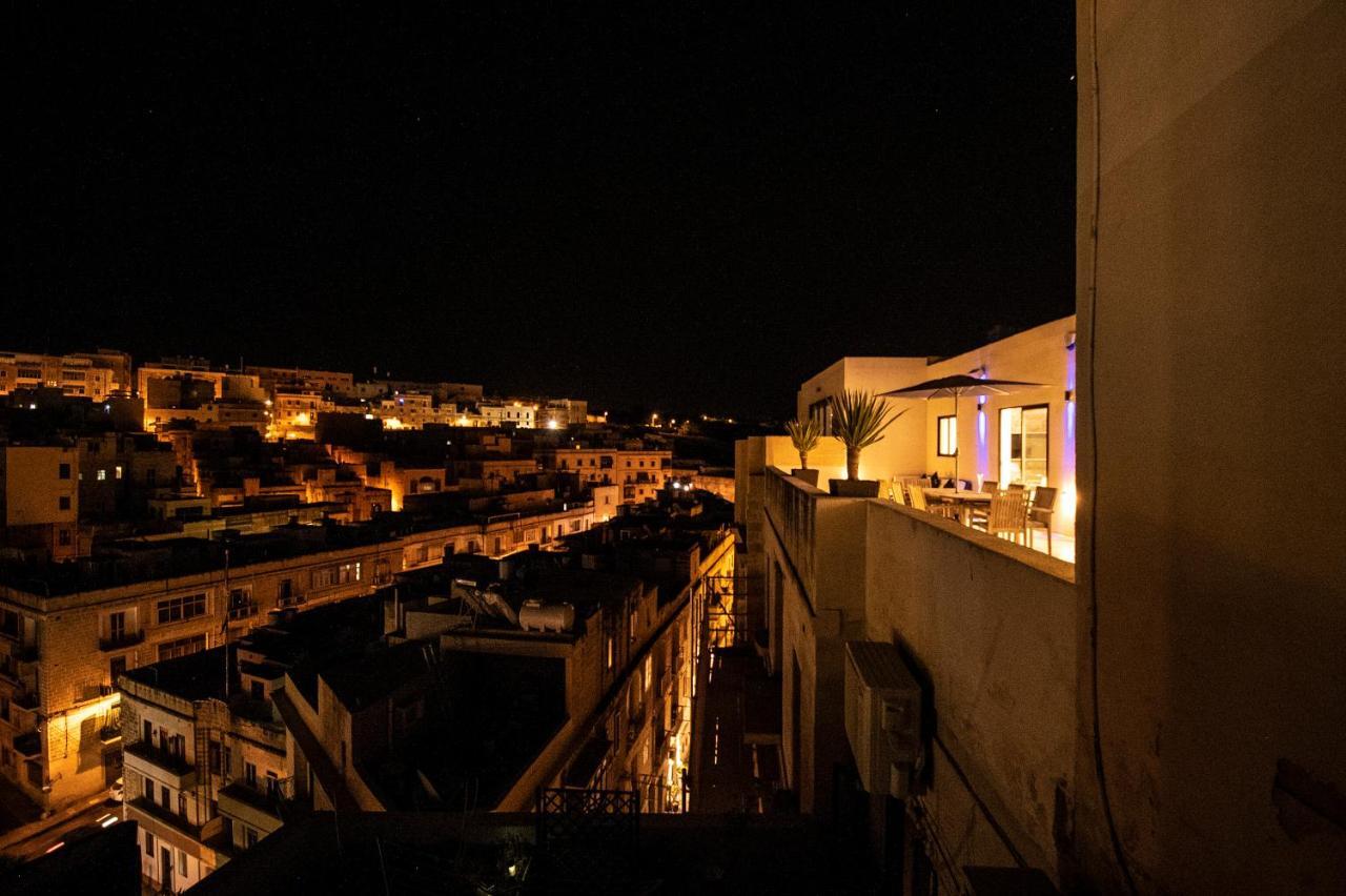 Penthouse Retreat Apartment Cospicua Bagian luar foto